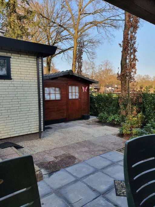 Cosy chalet for 4 @ Veluwe Putten Buitenkant foto